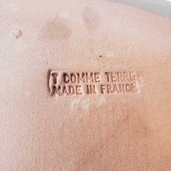 T Comme Terre de Provence Made in France hand painted & glazed terracotta plate - Picture 2 of 9